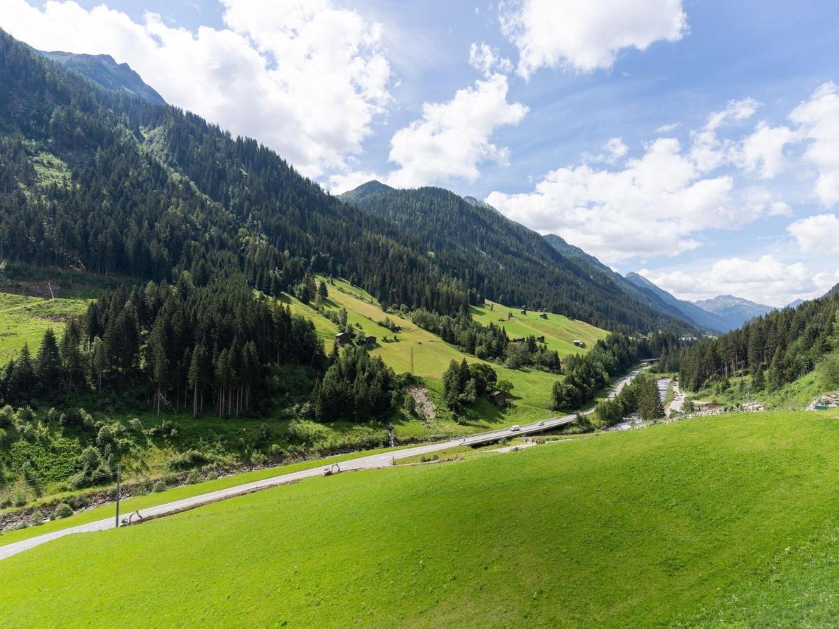 Land On The Kppl Mountain Chains Kappl  Exteriér fotografie